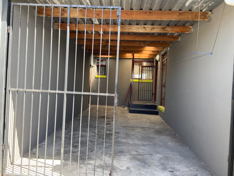 2 Bedroom Property for Sale in Crawford Western Cape